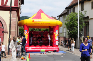 Hüpfburg Sommerfest